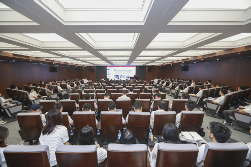 中国测绘学会宋超智理事长一行莅临凯时娱乐人生就是博集团调研指导