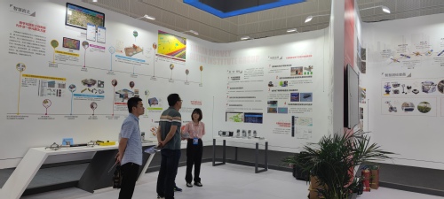 凯时娱乐人生就是博集团亮相第七届天下智能大会